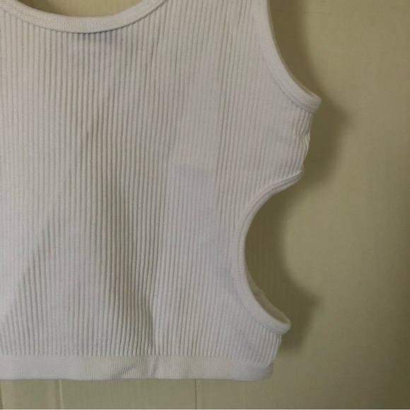 Zara White Ribbed Cut-out tank top (size M-L) - Picture 4 of 6